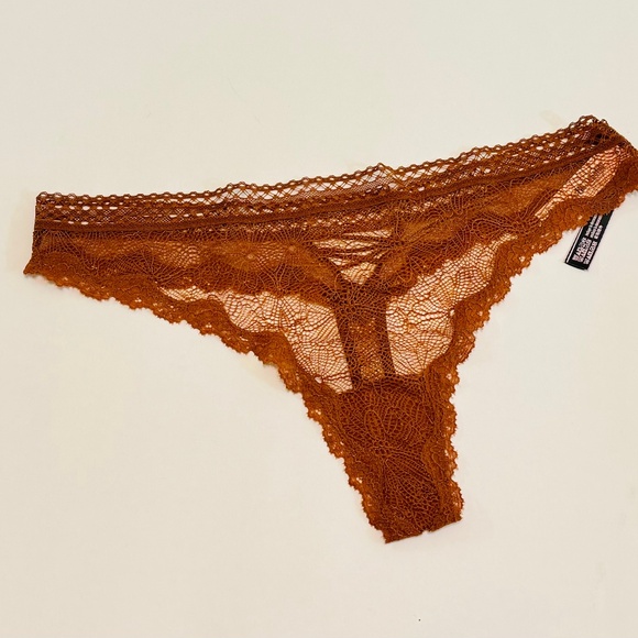 Victoria's Secret VERY SEXY LACE THONG - Picture 1 of 4